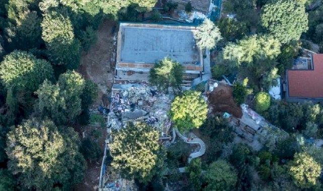 Vaniköy'de izinsiz inşaattaki kaçak yapıların yıkımı sürüyor