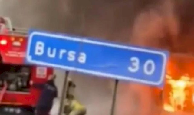 Yolcu otobüsü alev alev yandı