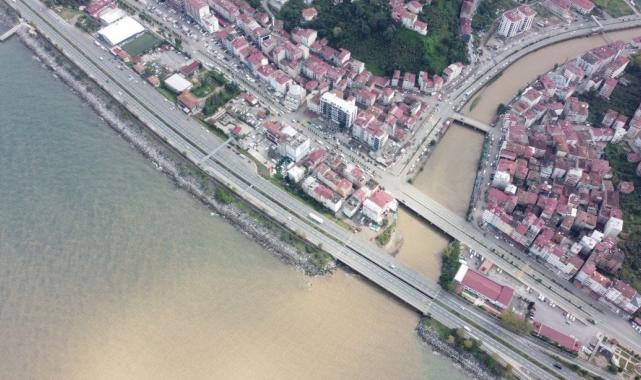Trabzon'da sel sonrası Karadeniz'in rengi değişti