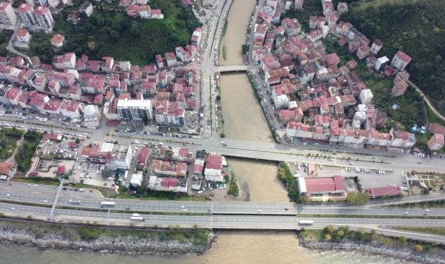 Trabzon'da sel sonrası Karadeniz'in rengi değişti