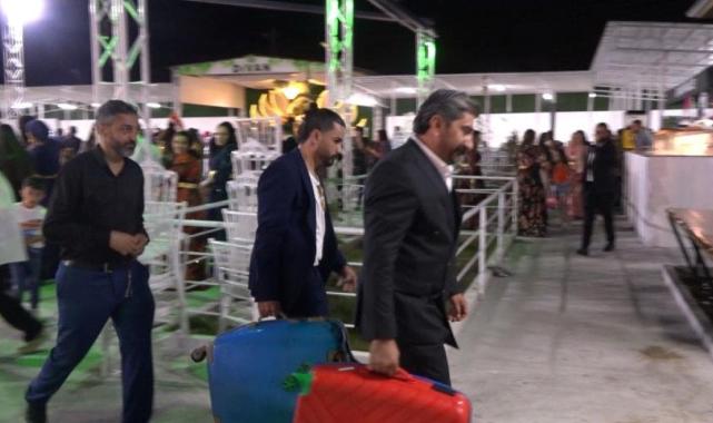 Van'da aşiret düğününde geline 2 kilo altın, damada 15 milyon TL takıldı