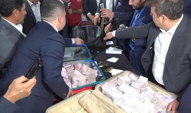 Van'da aşiret düğününde geline 2 kilo altın, damada 15 milyon TL takıldı