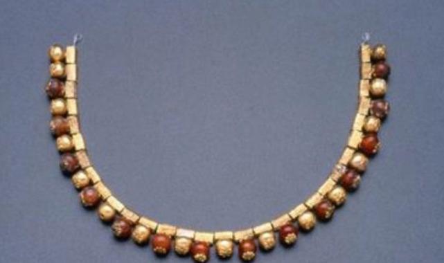 Yurt dışına kaçırılan Bintepeler kolyesi, Türkiye'ye iade edildi