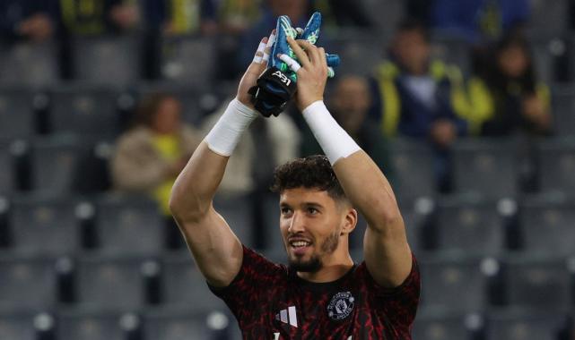 Altay Bayındır: Ülkemi temsil etmemin gururunu yaşıyorum