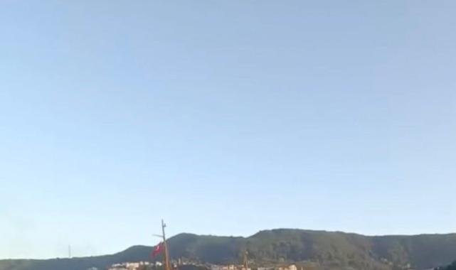 Amasra'da çapası hasar gören restoran vapur plajda karaya vurdu