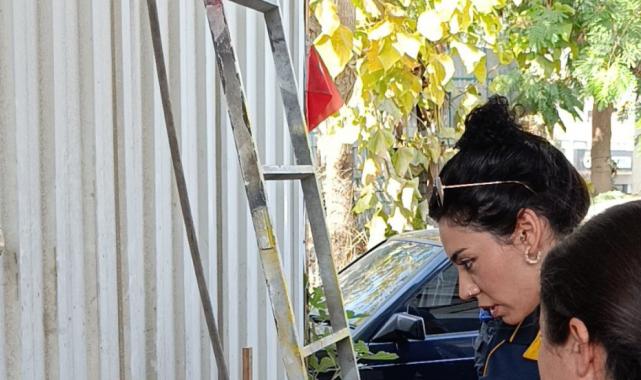 Antalya'da bikinili kadın, polise zor anlar yaşattı