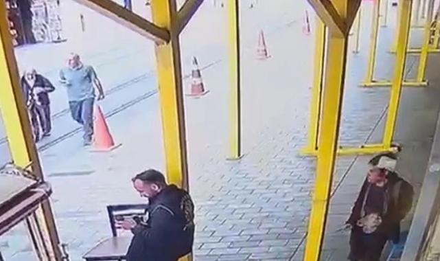 Beyoğlu'ndaki polise bıçaklı saldırıda anneden itiraflar: Her seferinde hastane tarafından serbest bırakıldı