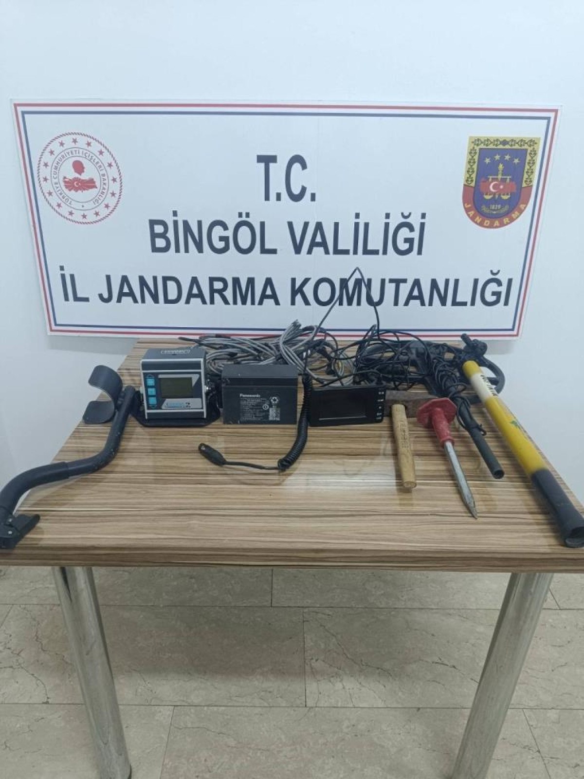 Bingöl'de kaçak kazı yapan 2 kişi yakalandı