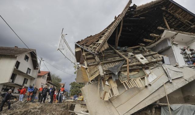 Bosna Hersek'te sel felaketi: Türkiye uzattığı yardım eliyle yaraları sarıyor