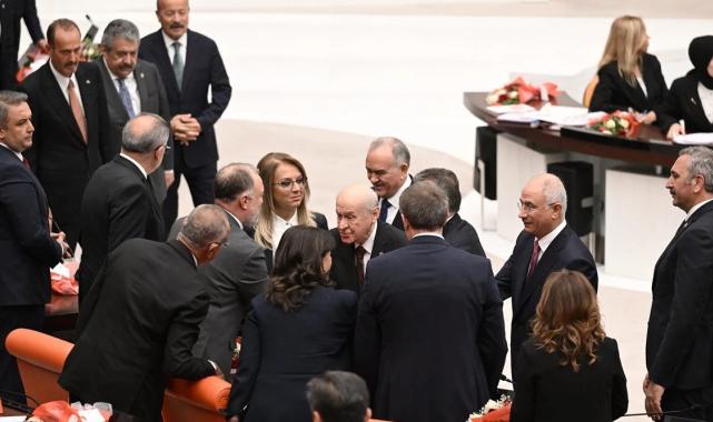 Bülent Arınç: Öcalan çağrı yapsın diyorsanız, bunun içini doldurmalısınız