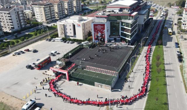Bursa'da öğrencilerden teröre lanet yürüyüşü