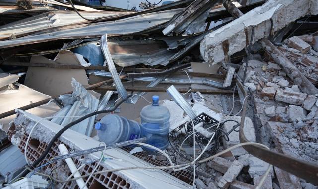 Bursa'da sözleşmesi bitmeyen kiracının arsasını yerle bir etti