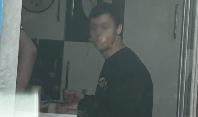 Bursa'daki bir okulda down sendromlu oğlunun ağzı bantlı fotoğrafı yayınlanan anne isyan etti