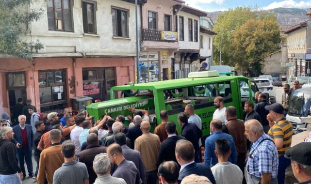 Çankırı'da eşi tarafından öldürülen kadın son yolculuğuna uğurlandı