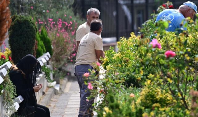 Cem Garipoğlu'nun annesi mezarında: Çıkarılan kemikler geri konuldu