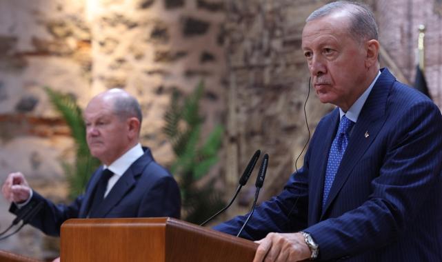 Cumhurbaşkanı Erdoğan'dan Olaf Scholz'a ayar: F-35'lerle iyi vurdunuz mu diyelim