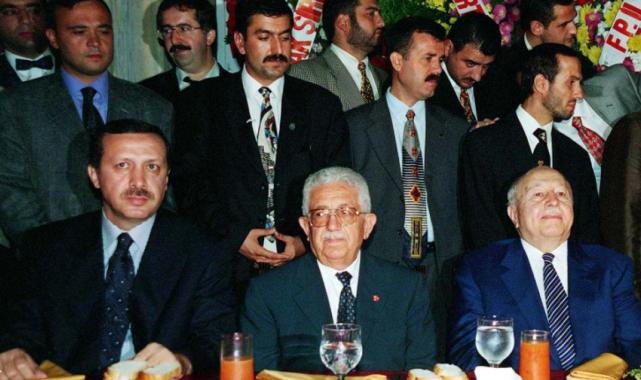 Cumhurbaşkanı Erdoğan'dan Recai Kutan için taziye mesajı