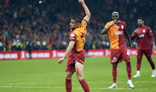 Derbi zaferinin 3'lüsü Yunus Akgün'den!