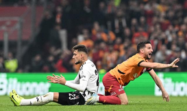 Dries Mertens, Beşiktaş derbisinde 100. maçına çıktı