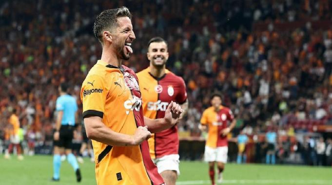 Dries Mertens, Beşiktaş derbisinde 100. maçına çıktı