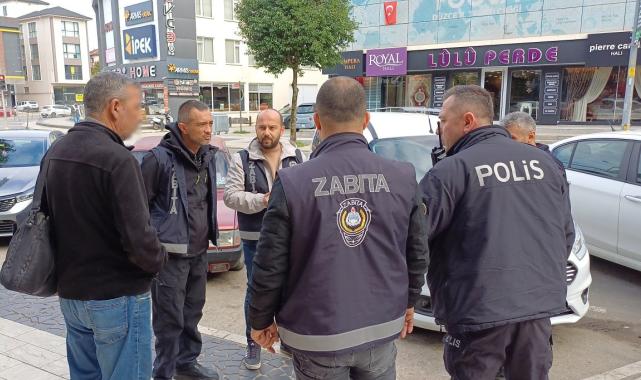 Düzce'de dini kitap satıcısına zabıtadan beklenmedik soru