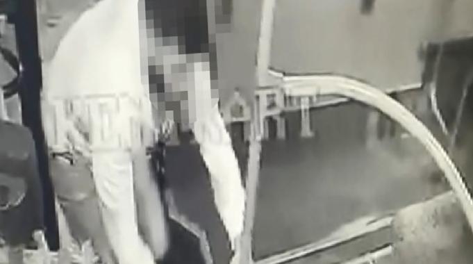 Edirne&#039;de bindiği minibüste şoförün cüzdanını çaldı