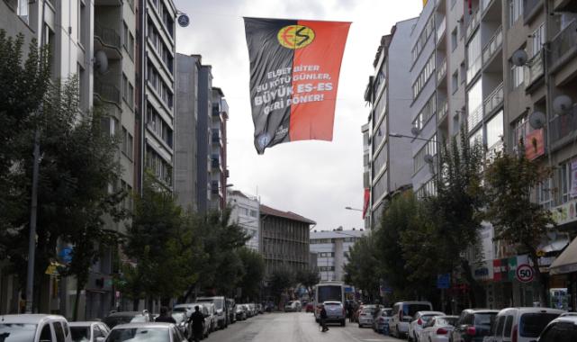 Eskişehir bayraklarla donatıldı