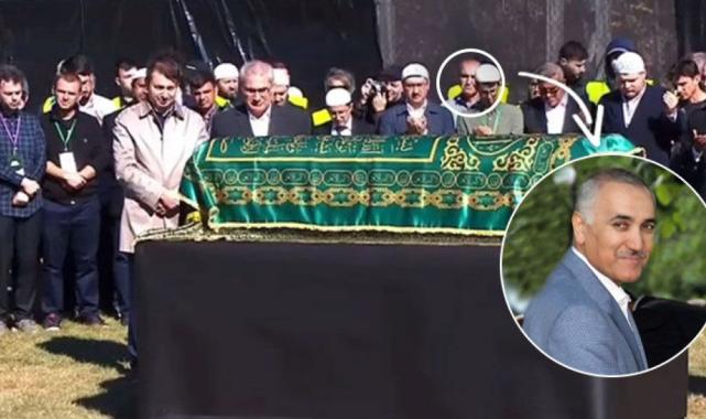 Fetullah Gülen'in cenaze töreninde dikkat çeken kare: Adil Öksüz ortaya çıktı