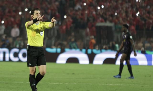 Halil Umut Meler'in yönettiği maçta Al Ahly, Al Ain'i yendi