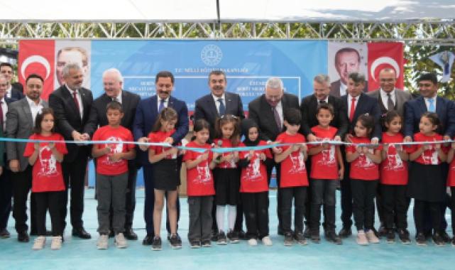 Hatay'da üç okula toplu açılış