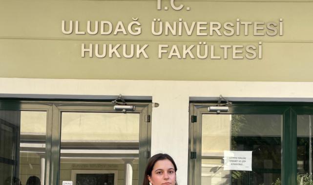 Hukuk fakültesi öğrencilerinden kadın cinayetlerine tepki