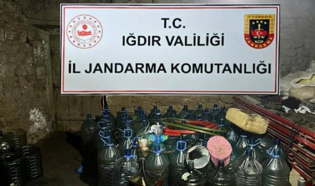 Iğdır’da 4 bin 150 litre kaçak akaryakıt ele geçirildi