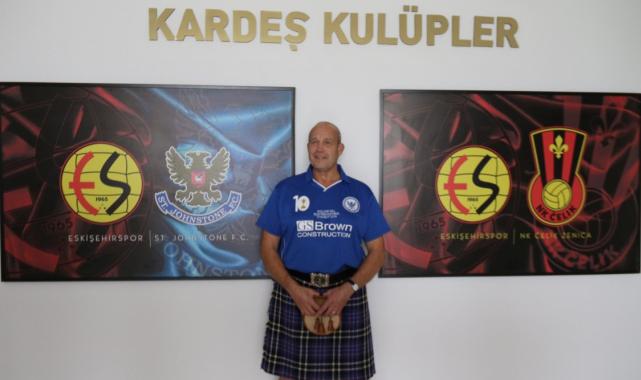 İskoç taraftar, Eskişehirspor'a destek için 11 bin 845 kilometreden geldi