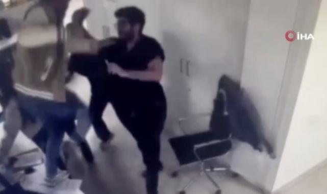 İstanbul'da ameliyatı ertelenen hastanın yakını doktora saldırdı