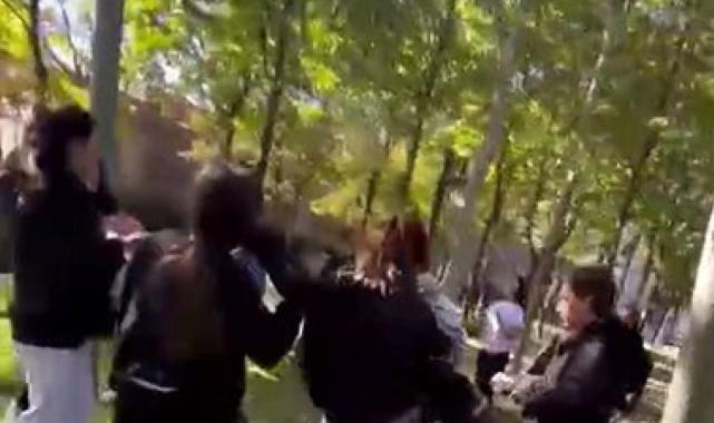 İstanbul'da kız öğrenciler birbirine girdi