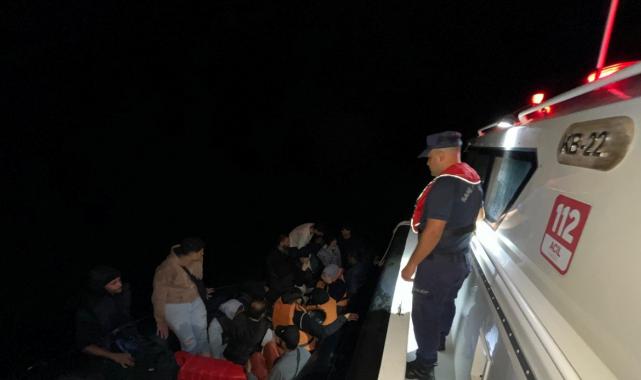 İzmir açıklarında düzensiz göçmen operasyonu