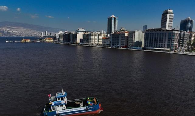 İzmir Körfezi'nin temizlenmesi için ilk adım atıldı