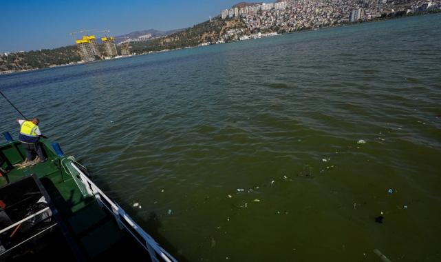 İzmir Körfezi'nin temizlenmesi için ilk adım atıldı