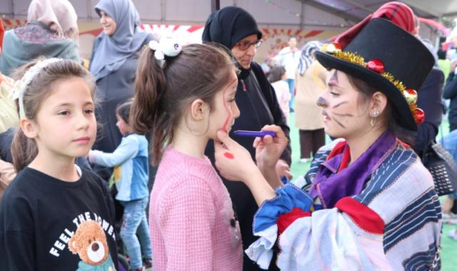 Kahramanmaraş'taki Cumhuriyet Panayırı'na ziyaretçi akını