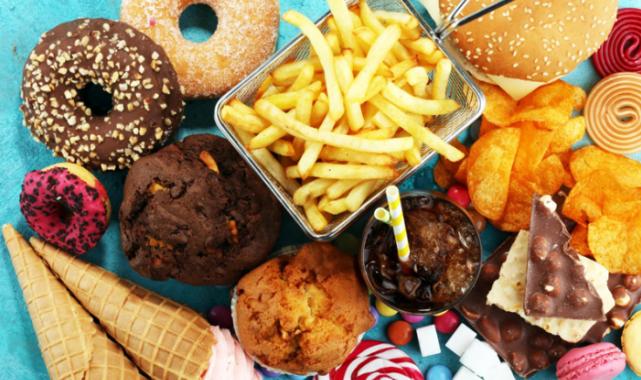 Kanseri tetikleyen gıdalara dikkat!