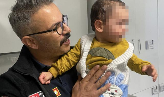 Karabük'te bebeğin zile sıkışan parmağını itfaiye kurtardı