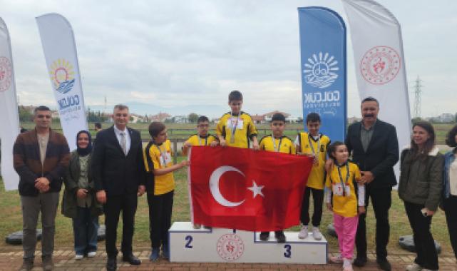 Kocaeli Gölcük’te Cumhuriyet coşkusu sporla birleşti