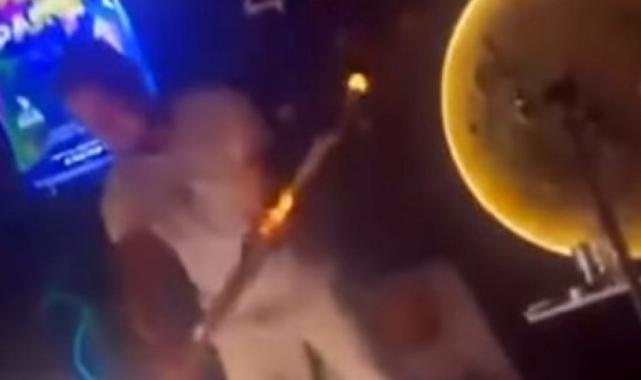 Konya'da şov için klarnetine taktığı konfeti ile kendini yaktı