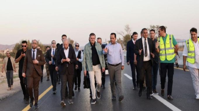 Libya Başbakanı Dibeybe, Türk şirketin yaptığı yolun ilk etabını açtı
