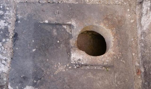 Mersin'deki Korikos Kalesi'nde 700 yıllık tuvalet ortaya çıkartıldı