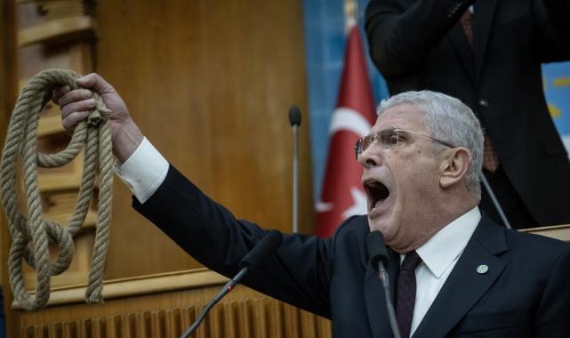 Müsavat Dervişoğlu'nun koruma ordusu dikkat çekti