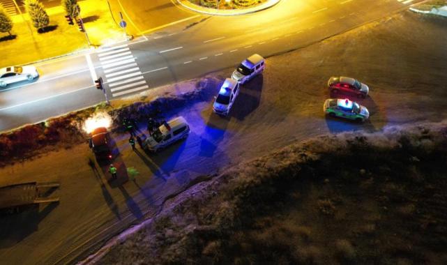 Nevşehir'de alkollü sürücü, hem aracı hem de arkadaşlarını bırakıp kaçtı