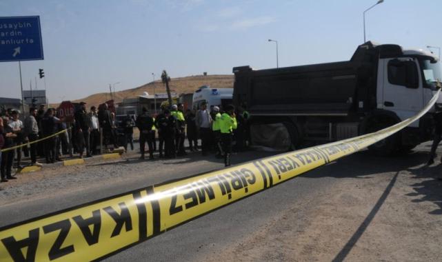 Şırnak'ta motosiklet, kamyonun altına girdi: 1 ölü