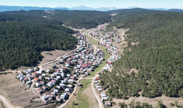 Sivas'ın Eğriçimen Yaylası beton yapılarla doldu