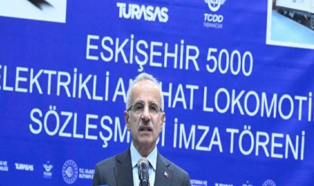 Abdulkadir Uraloğlu: Eskişehir-5000 lokomotifi Eylül 2025'te raylara indirilecek